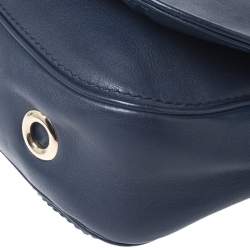 مملوكة مسبقًا حقيبة كتف كارولينا هيريرا جلد زرقاء كحلية