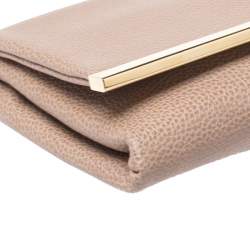 Pre Owned Carolina Herrera Beige Leather Chain Clutch