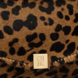 Pre Owned حقيبة كلتش كارولينا هيريرا إينفيلوب شعر عجل طباعة فهد بنية 