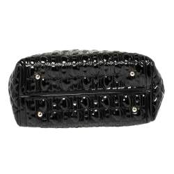 Pre Owned Carolina Herrera Black Embossed Monogram Patent Leather Chain Tote