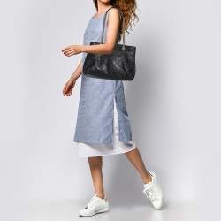 Pre Owned حقيبة يد كارولينا هيريرا شوبر جلد مبطن أسود