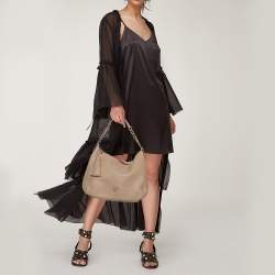 Pre Owned Carolina Herrera Beige Leather Chain Tassel Hobo