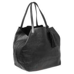 مملوكة مسبقًا CH Carolina Herrera Black Monogram Embossed Leather Shopper Tote