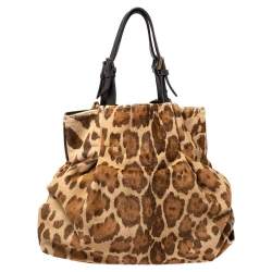 مملوكة مسبقًا حقيبة كتف سي أتش كارولينا هيريرا شعار بطيه شعر عجل طباعة فهد بيج / بني 