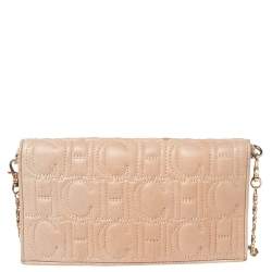 مملوكة مسبقًا CH Carolina Herrera Beige Monogram Quilted Leather Crystal CH Wallet On Chain