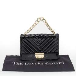 Pre Owned حقيبة سي أتش كارولينا هيريرا جلد لامع أسود يد علوية سلسلة