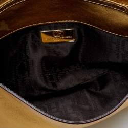 مملوكة مسبقًا حقيبة كتف سي إتش كارولينا هيريرا جلد مثقب ميتالك ذهبي بشعار ماركة بقلاب بشراشيب