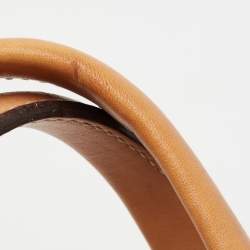 Pre Owned حقيبة يد توتس سي أتش كارولينا هيريرا اندي جلد منقوش مونوغرامي أوف وايت 