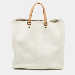 Pre Owned حقيبة يد توتس سي أتش كارولينا هيريرا اندي جلد منقوش مونوغرامي أوف وايت 