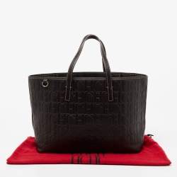 مملوكة مسبقًا حقيبة يد توتس سي أتش كارولينا هيريرا شوبر جلد منقوش مونوغرامي بني داكن