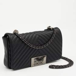 مملوكة مسبقًا حقيبة سي إتش كارولينا هيريرا بيمبا جلد شيفرون أسود بقلاب