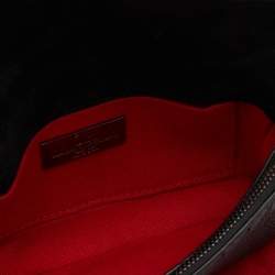 مملوكة مسبقًا حقيبة سي إتش كارولينا هيريرا بيمبا جلد شيفرون أسود بقلاب