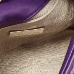 مملوكة مسبقًا حقيبة كتف سي إتش كارولينا هيريرا جلد مونوغرامي بنفسجي