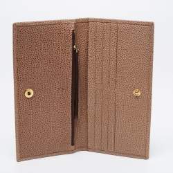 Pre Owned محفظة كونتيننتال سي أتش كارولينا هيريرا جلد بيج ثنائية الطي بقلاب