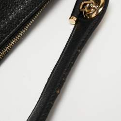 مملوكة مسبقًا CH Carolina Herrera Black Logo Embossed Leather Shoulder Bag