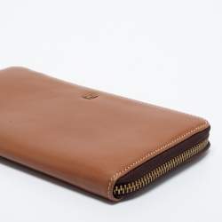 Pre Owned CH Carolina Herrera Brown Leather Zip Around Wallet