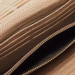 Pre Owned CH Carolina Herrera Beige Leather Flap Continental Wallet