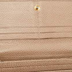 Pre Owned CH Carolina Herrera Beige Leather Flap Continental Wallet