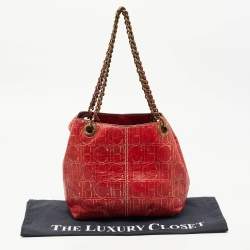 Pre Owned CH Carolina Herrera Red Monogram Embossed Leather Chain Shoulder Bag