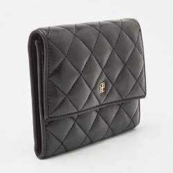 Pre Owned CH Carolina Herrera Black Quilted Leather Logo Trifold Wallet