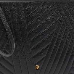 Pre Owned CH Carolina Herrera Black Quilted Leather Continental Pouch