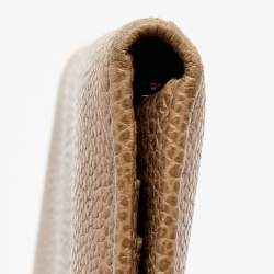 Pre Owned CH Carolina Herrera Beige Leather Flap Bifold Continental Wallet