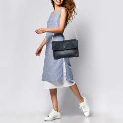 مملوكة مسبقًا CH Carolina Herrera Black Leather Flap Shoulder Bag