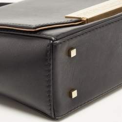 مملوكة مسبقًا CH Carolina Herrera Black Leather Logo Metal Flap Shoulder Bag