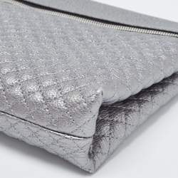 Pre Owned CH Carolina Herrera Metallic Grey Quilted Leather Front Zip Crossbody Bag