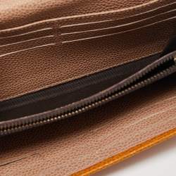 مملوكة مسبقًا CH Carolina Herrera Tan Leather Continental Wallet
