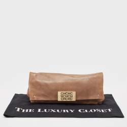 Pre Owned CH Carolina Herrera Beige Leather Flap Clutch