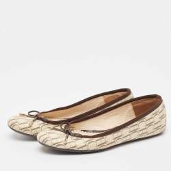 Pre Owned CH Carolina Herrera Cream/Brown Monogram Canvas Bow Ballet Flats Size 38