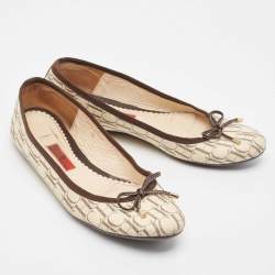 Pre Owned CH Carolina Herrera Cream/Brown Monogram Canvas Bow Ballet Flats Size 38