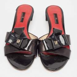 Pre Owned CH Carolina Herrera Black Leather Crisscross Slide Sandals Size 40