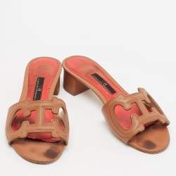 Pre Owned CH Carolina Herrera Brown Leather Slide Sandals Size 35