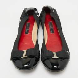 Pre Owned CH Carolina Herrera Black Leather And Patent Leather Bow Scrunch Ballet Flats Size 39