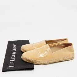Pre Owned CH Carolina Herrera Beige Patent Leather CH Logo Espadrille Flats Size 39