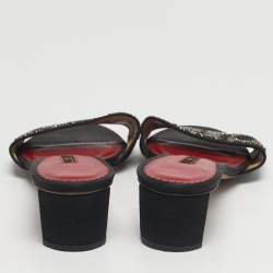 مملوكة مسبقًا صندل سلايد سي إتش كارولينا هيريرا غليتر وساتان أسود مقاس 38