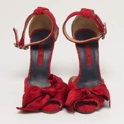 مملوكة مسبقًا CH Carolina Herrera Size 36 Red Lace and Satin Bow Ankle Strap Sandals