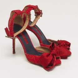 مملوكة مسبقًا CH Carolina Herrera Size 36 Red Lace and Satin Bow Ankle Strap Sandals