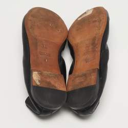 مملوكة مسبقًا حذاء فلات باليه سي إتش كارولينا هيريرا مجعد فيونكة جلد لامع وجلد أسود / بيج مقاس 38 