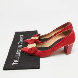 مملوكة مسبقًا CH Carolina Herrera Size 36 Red Suede Bow Pointed Pumps