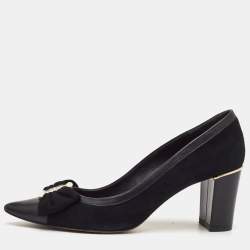 مملوكة مسبقًا CH Carolina Herrera Bow Size 38 Black Leather and Suede Pointed Toe Pumps