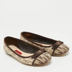 مملوكة مسبقًا CH Carolina Herrera Size 37 Cream/Brown Monogram Canvas Ballet Flats