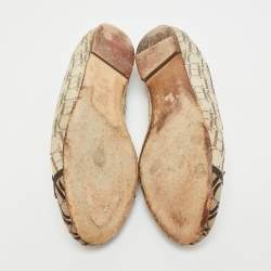 مملوكة مسبقًا CH Carolina Herrera Size 37 Cream/Brown Monogram Canvas Ballet Flats