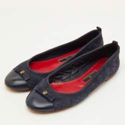 Pre Owned CH Carolina Herrera Bow Cap Toe Size 38 Navy Blue Quilted Suede and Leather Ballet Flats