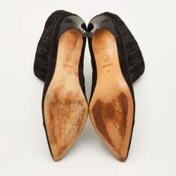 Pre Owned CH Carolina Herrera Logo Embossed Size 37 Black Suede Pointed Toe Ankle Length Boots