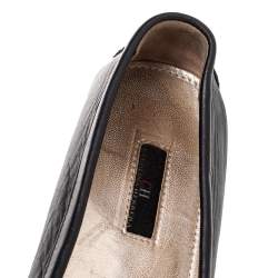 Pre Owned CH Carolina Herrera Black Leather Logo Charm Detail Slip On Loafers Size 41