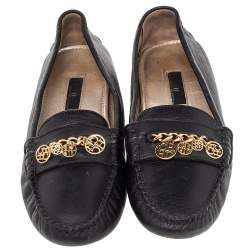 Pre Owned CH Carolina Herrera Black Leather Logo Charm Detail Slip On Loafers Size 41