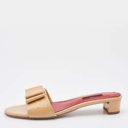 Pre Owned CH Carolina Herrera Beige Patent Leather Bow Slide Sandals Size 39
